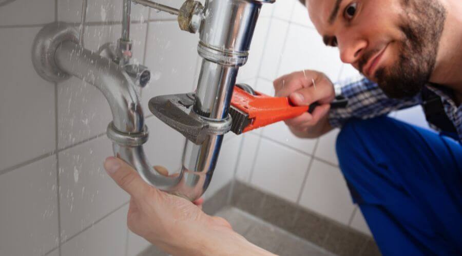 Expert burst pipe repair services in Dougherty, TX